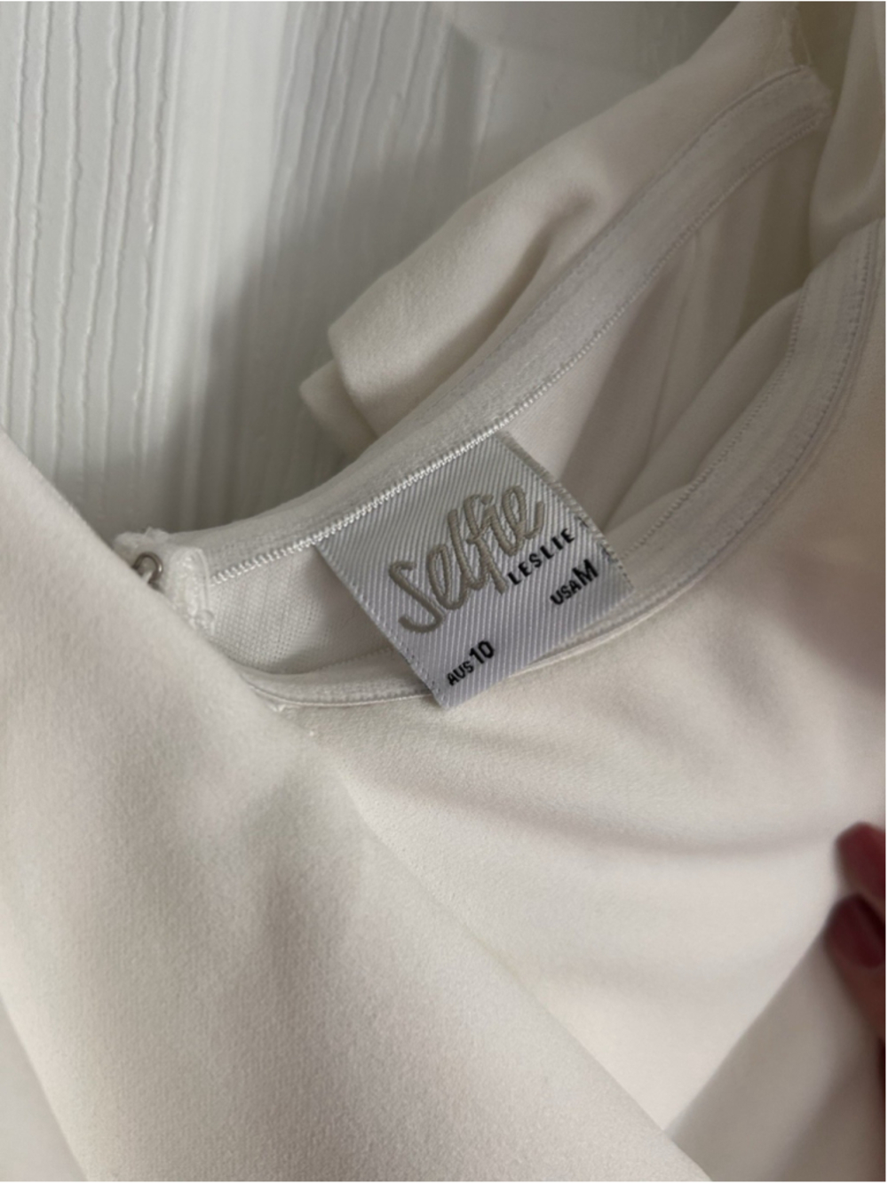 Selfie Leslie White Ruffle Dress Off The Shoulder Size M - Picture 3 of 3